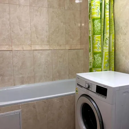 Gil Apartments, Korzo 7,2 Centre * 우주고로트